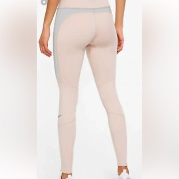 NWOT Nike Women's Light Pink and White Leggings - Picture 2 of 9